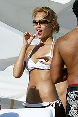 Jessica Alba with lolly pop
